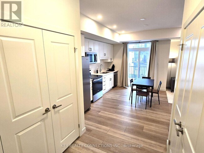 Photo - 405 Myers Rd