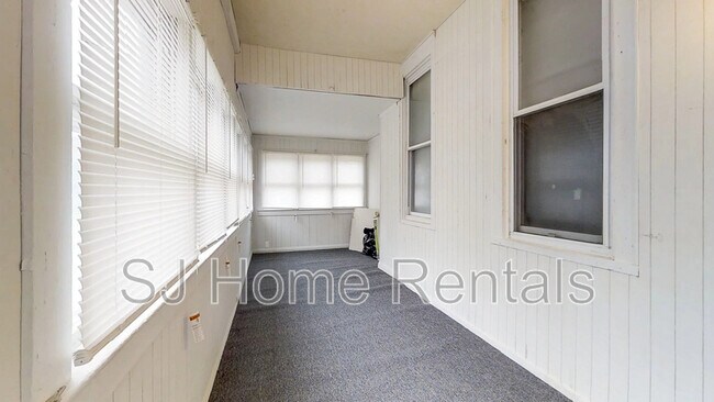 Photo - 702 Parry Ave Condo