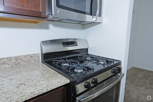 2HAB, 2.5BA - 1,209 ft² - Cocina de casa adosada - Rome Park Villas