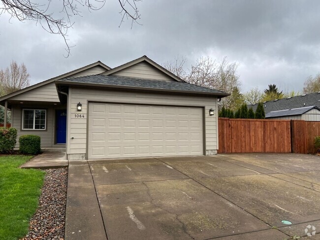 Building Photo - Well Sought-Out Junction City Three Bedroom Rental