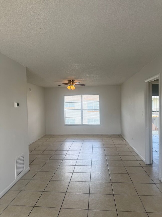 Photo - Condo in Essex Park Condo, Kissimmee