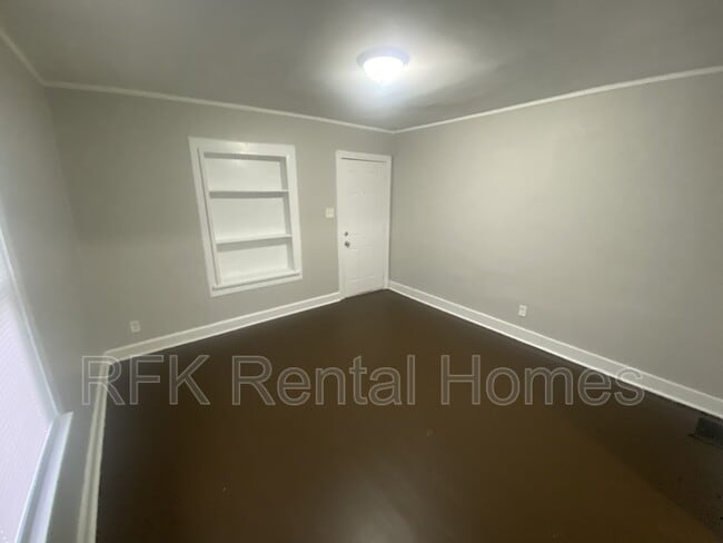 Photo - 527 N Bradley Ave