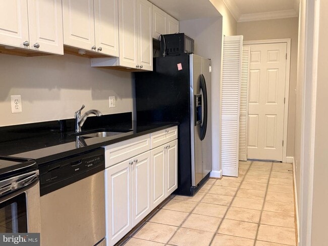 Photo - 1246 Queen St NE Unit 2