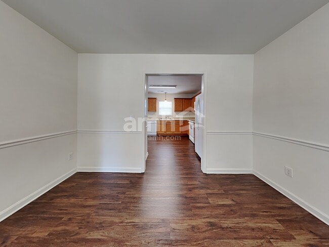 Photo - 1843 Longmont Dr