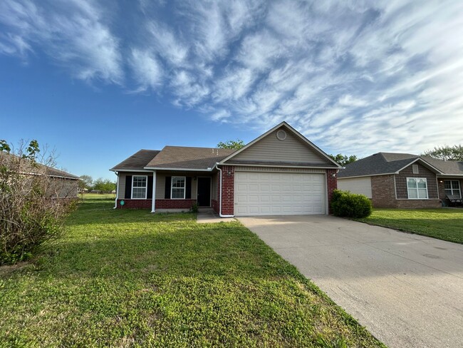 For Lease | Glenpool | $1495 Rent - For Lease | Glenpool | $1495 Rent House