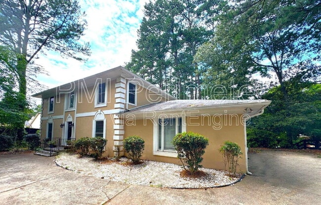 Building Photo - 5338 Roberts Dr