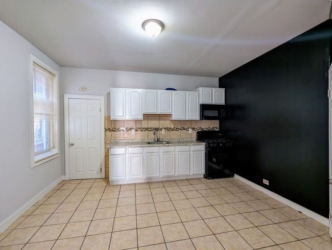 Photo - 408 W Ruscomb St Unit 1