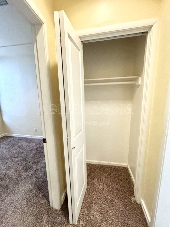 Photo - 317 W Main St Unidad 8