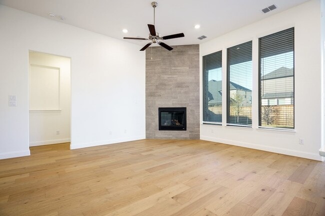 7470 Sanctuary Dr