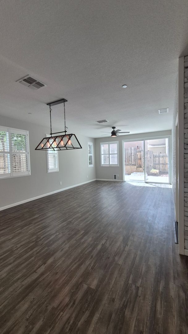 Photo - 1702 Brodea Ln