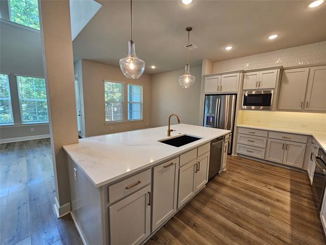 Photo - 8045 Emerald Rock Dr