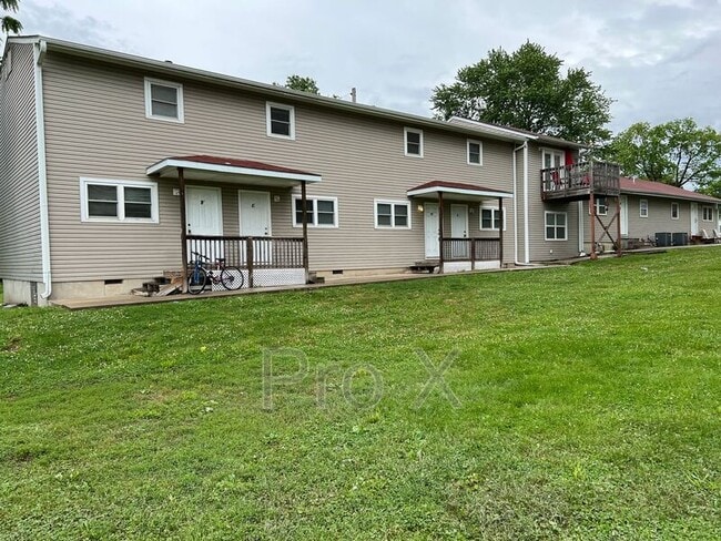 Photo - 1116 S Elm St