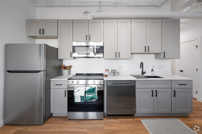 Studio - 430SF