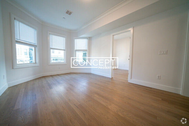 Building Photo - 37 Calumet St Unit 3 Rental