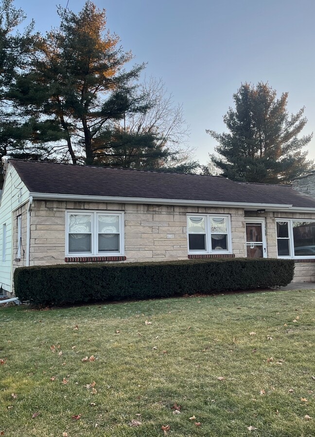 Photo - Pennsylvania Ave.