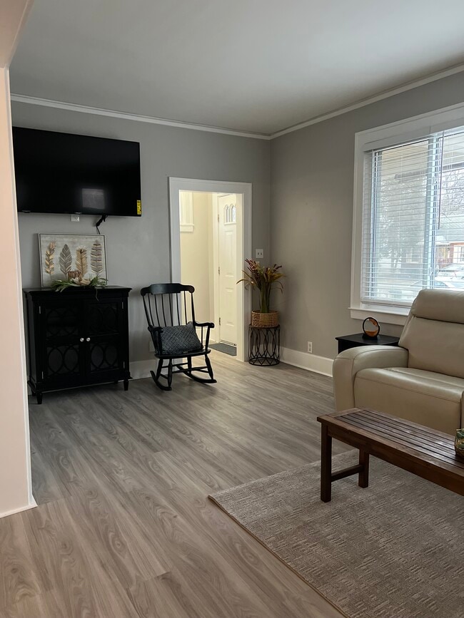 Photo - 2824 Parker St