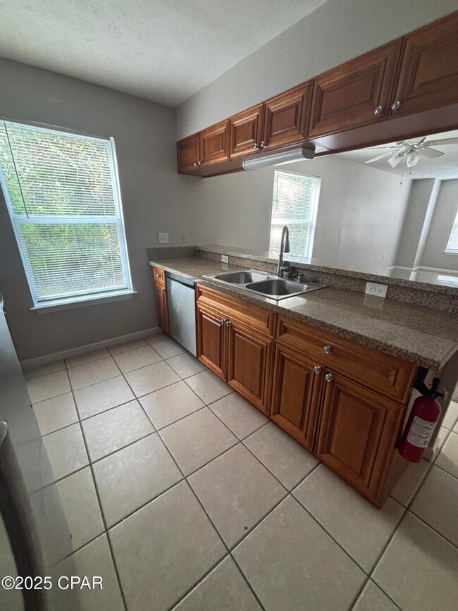 Photo - 754 Sherman Ave