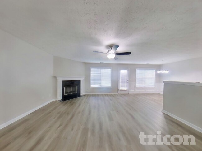 Photo - 597 Shadow Valley Ct