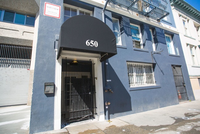 650 Ellis