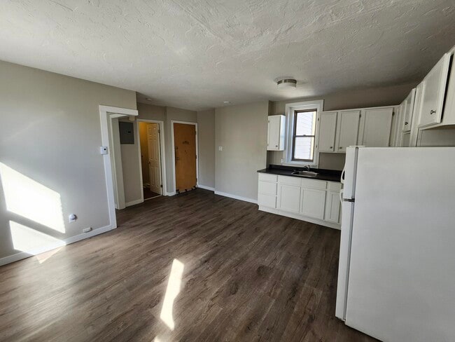 Photo - 240 Duke St Unit 2