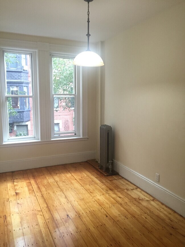 34 Isabella St Unit 4A