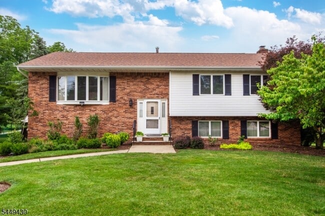 Building Photo - 14 Hinchman Ave