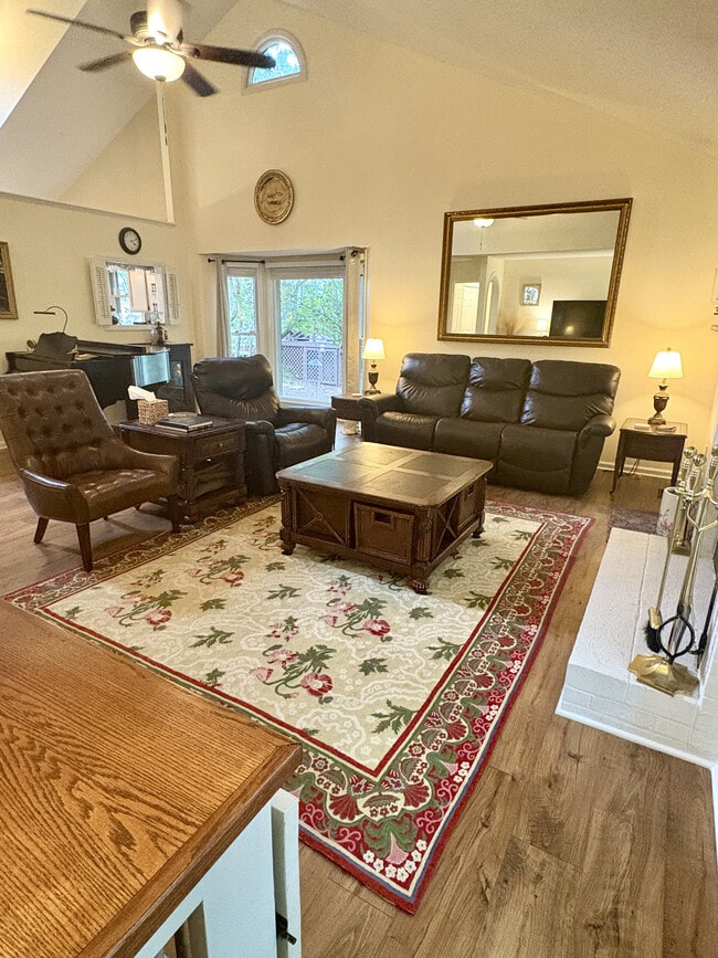 Photo - 1433 Greenside Dr