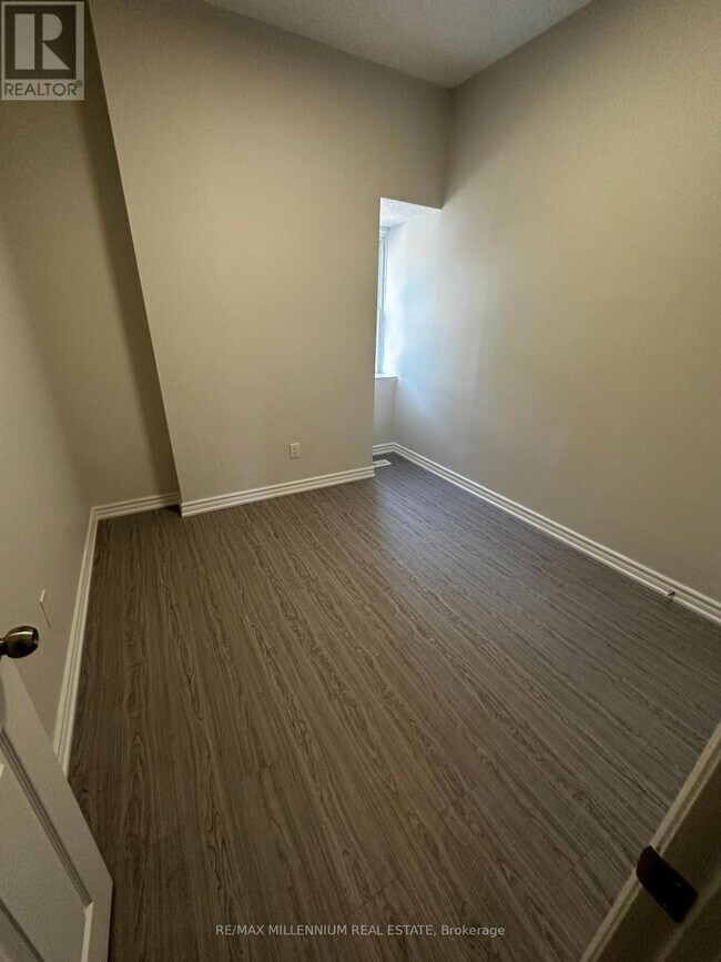 Photo - 25 Howard St