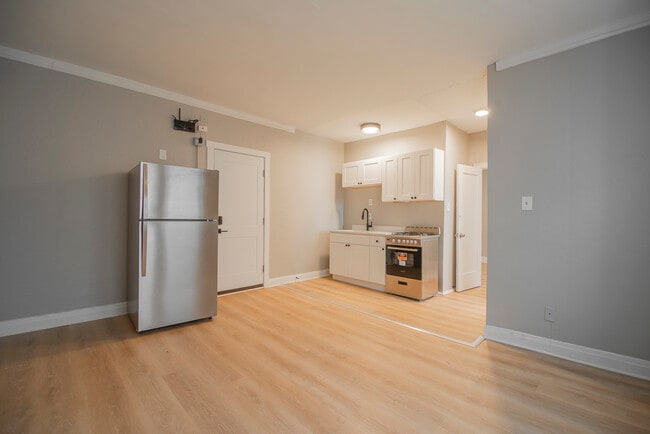 Photo - 1414 W Pratt Blvd Unit 310