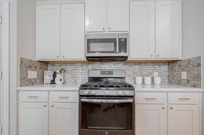 Photo - 31118 Gulf Cypress Ln