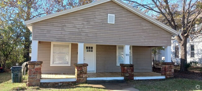 Building Photo - Stunning 4-Bedroom Renovated Home in Sapulpa