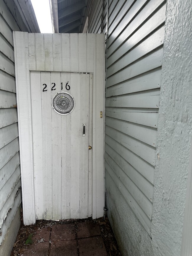 Building Photo - 2216 S Salcedo St Rental
