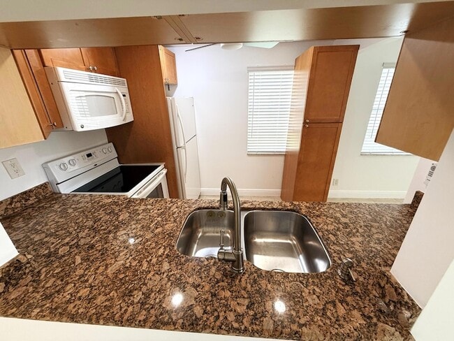 Photo - 586 Normandy Ln Unit 586