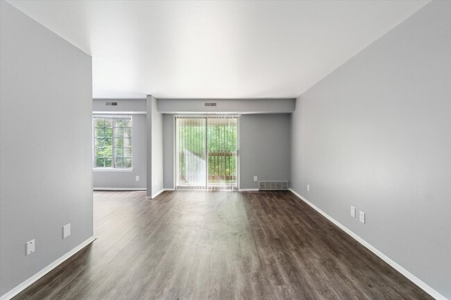 Photo - Newport Woods Apartments