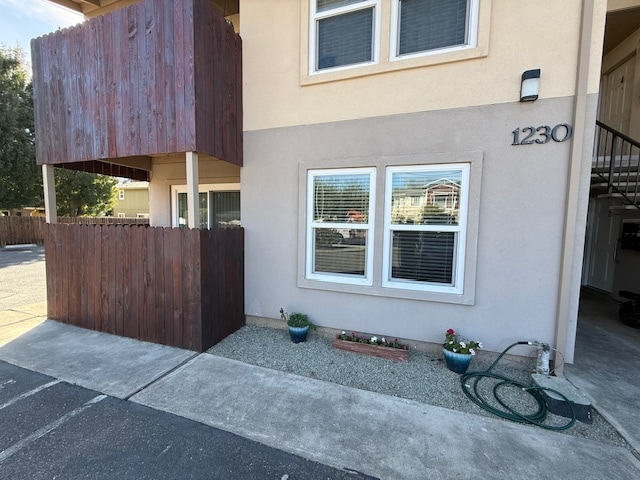 Building Photo - 1230 W Sycamore St