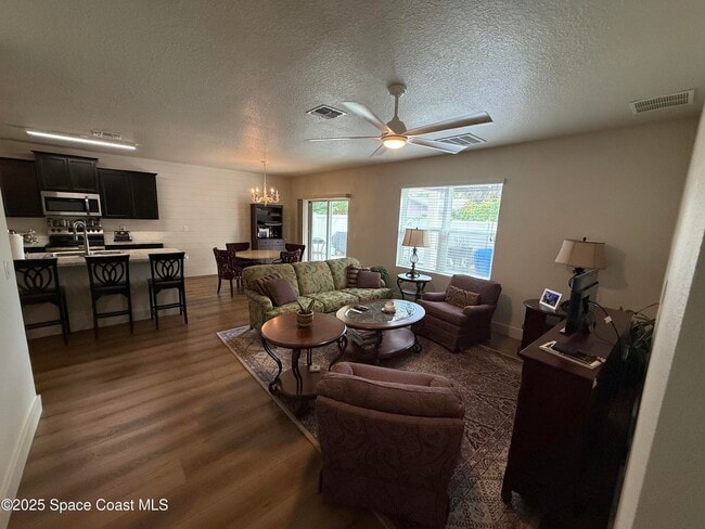 Photo - 1120 Swiss Pointe Ln