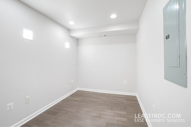 Photo - 1223 16th St NE Unit #2