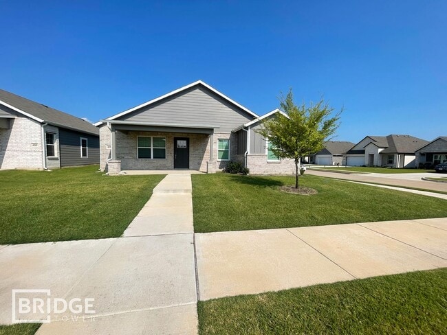 Building Photo - 4511 Oatman Dr