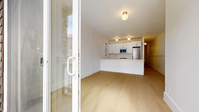 Photo - 1659 Grant Ave