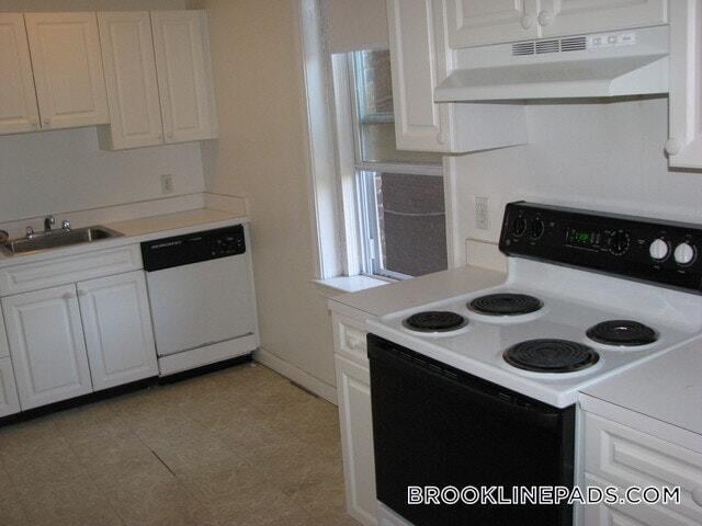 Photo - 15 Green St Unit 2