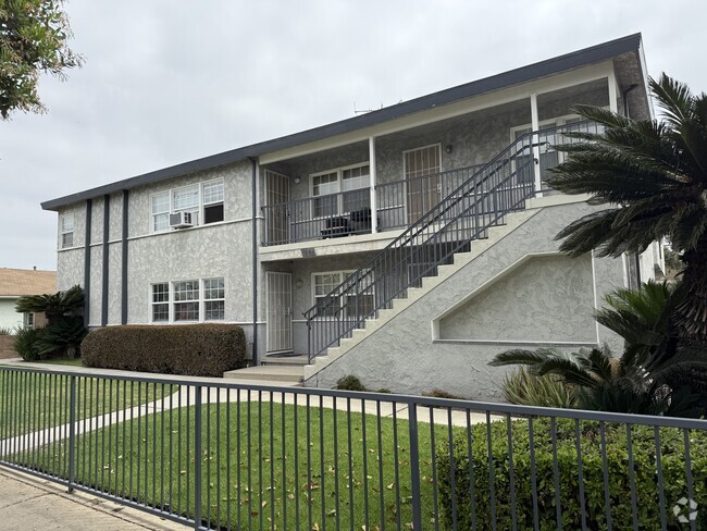 Building Photo - 3970 Sawtelle Blvd Unit 2 Rental