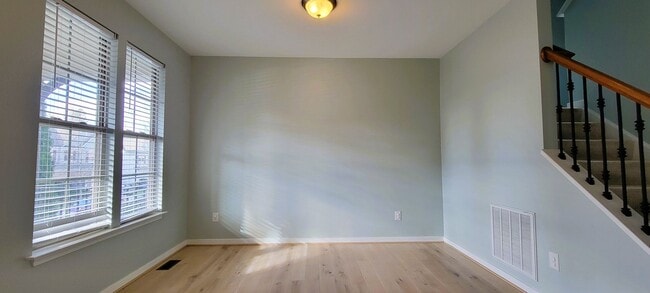 Photo - Large 4 bedroom 3 1/2 bath home that backs up to the 15th green in Magnolia Green.