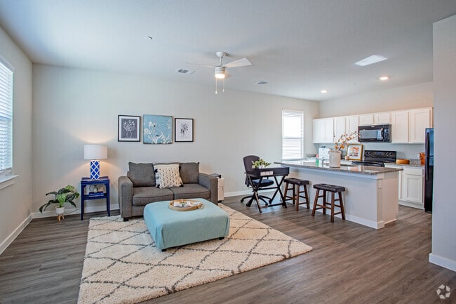 2BR, 2.5BT - 1086SF