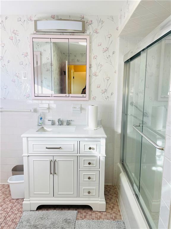 Photo - 241 Huxley Ave