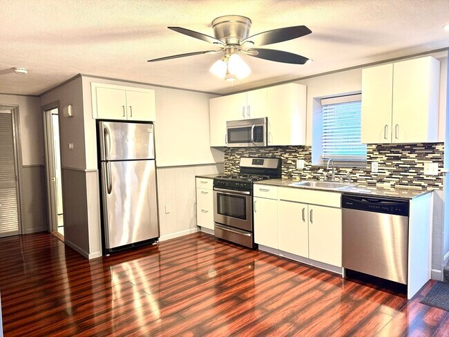 Photo - 136 Cecilian Ave Unidad 1