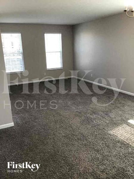 Photo - 1727 Declaration Dr W