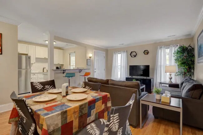 Photo - 2201 1/2 Summit St Unidad ID1388443P