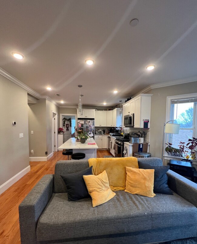 Photo - 118 Holland St