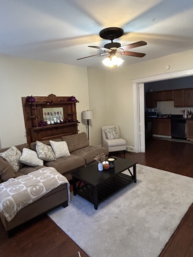 Photo - 2154 W Clifton Ave