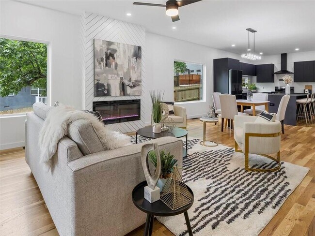 Photo - 1065 Hubbard St SW